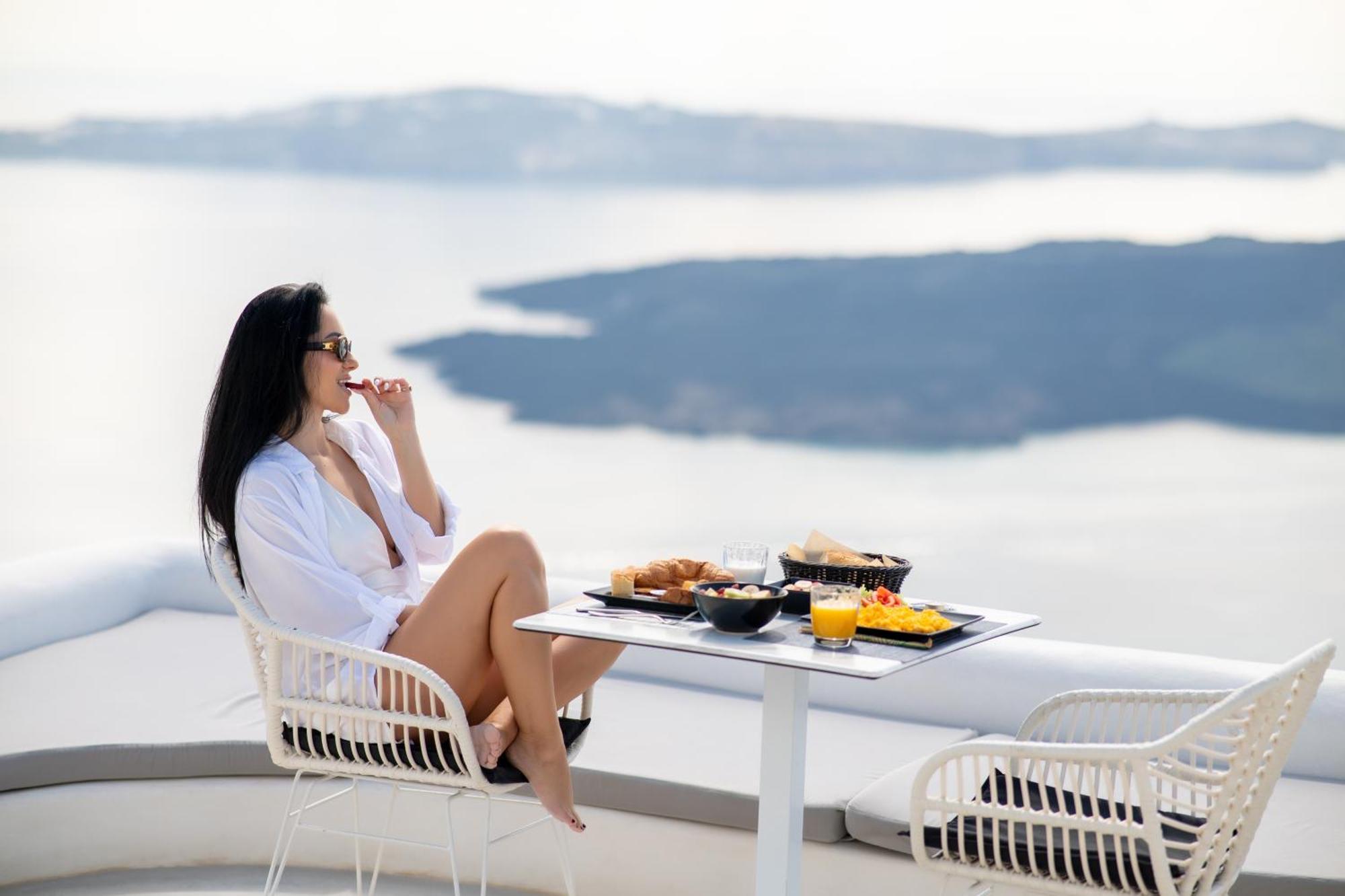 Heavens Edge Hotell Imerovígli Eksteriør bilde